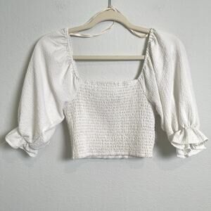 BCBGeneration White Smocked Crop Top Puff Sleeve Peasant Blouse Size Medium